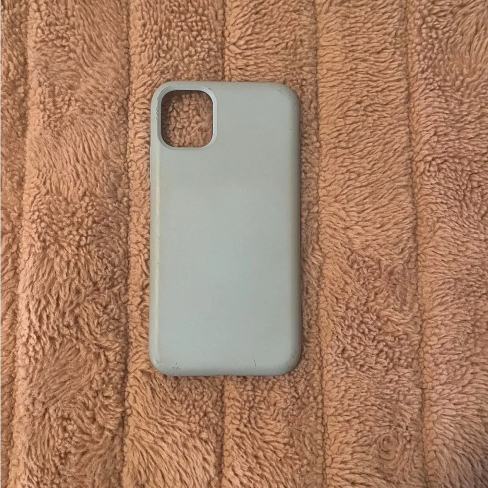 Apple iPhone in Elegant White